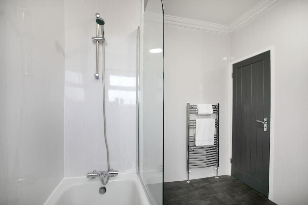 Cudworth House, Barnsley For Contractors & Families, Free Parking, High Speed Wifi Etc Villa ภายนอก รูปภาพ